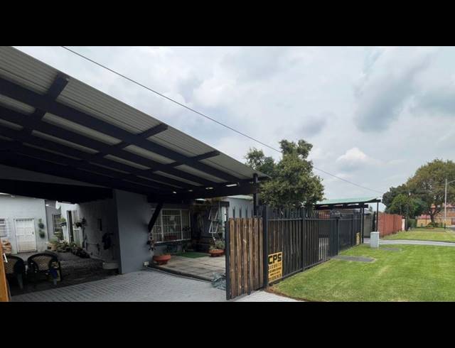 4 BEDROOM HOUSE FOR SALE IN FLORENTIA